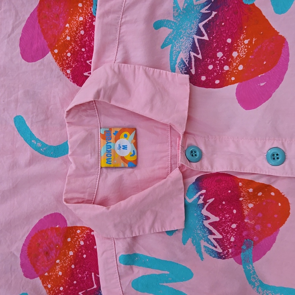 Mokuyobi Unisex Strawberry Shirt NWOT M - Picture 4 of 4